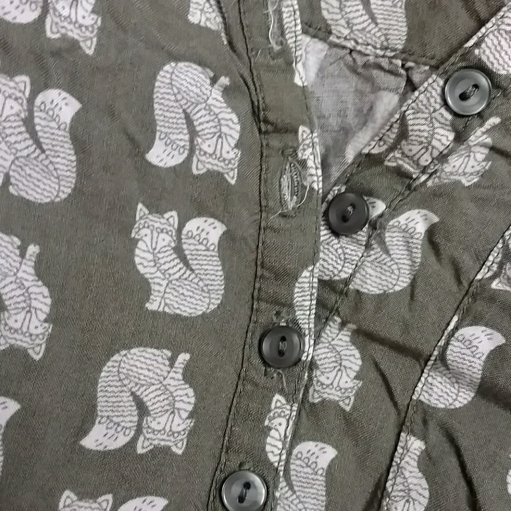 Foxy high-low shirt